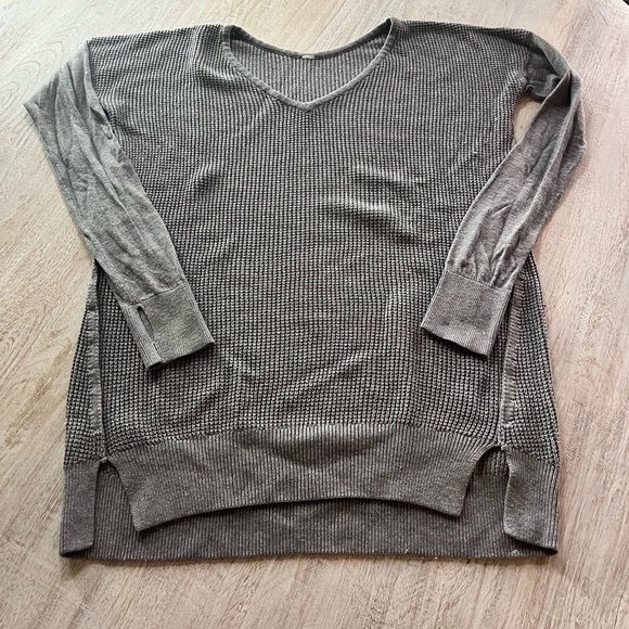 Lululemon V-Neck Gray Sweater - Picture 1 of 2